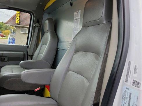 Used 2024 Ford E-350 and Econoline 350 Super Duty w/ Driver's Safety Package image 16