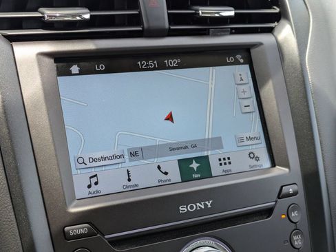 Used 2018 Ford Fusion Titanium FWD image 21