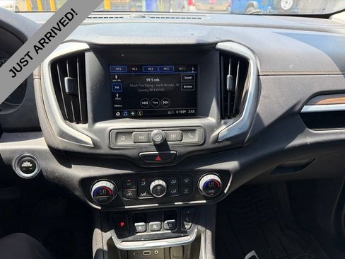 Used 2018 GMC Terrain SLE w/ Driver Convenience Package FWD image 13