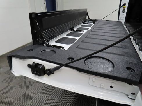 Used 2022 GMC Sierra 2500 SLE w/ SLE Value Package; image 35