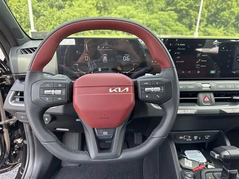 New 2026 Kia K4 GT-Line FWD image 9