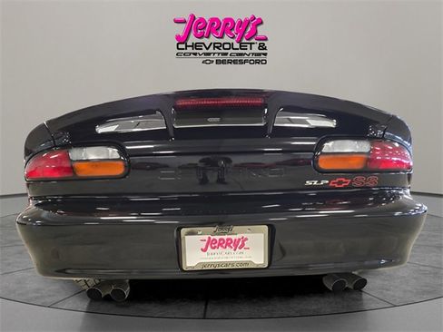 Used 2002 Chevrolet Camaro Z28 w/ SS Performance/Appearance Pkg image 8