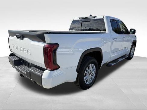 Used 2022 Toyota Tundra SR5 w/ SR5 Premium Package image 8