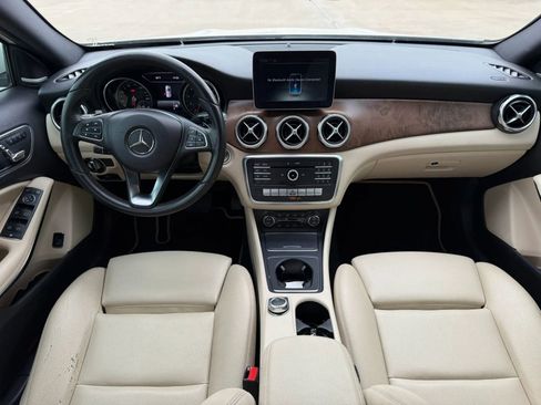 Used 2018 Mercedes-Benz GLA 250 image 13