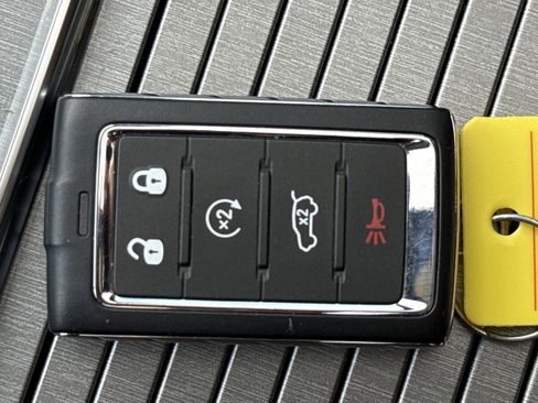 Used 2024 Jeep Wagoneer Series II AWD/4WD image 31