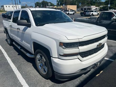 Used 2018 Chevrolet Silverado 1500 Custom w/ Custom Value Package RWD image 3