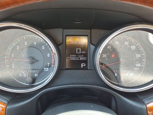 Used 2013 Jeep Grand Cherokee Overland w/ Advance Technology Group AWD/4WD image 15
