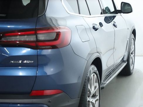 Certified 2022 BMW X5 xDrive45e w/ Executive Package image 48
