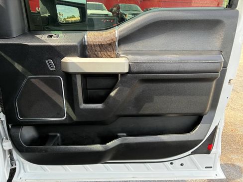 Used 2019 Ford F250 Lariat w/ Tow Technology Bundle AWD/4WD image 17