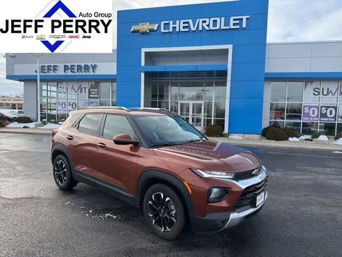 Used 2021 Chevrolet TrailBlazer LT w/ Sun and Liftgate Package image 1