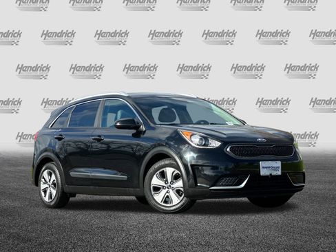 Used 2017 Kia Niro LX image 2