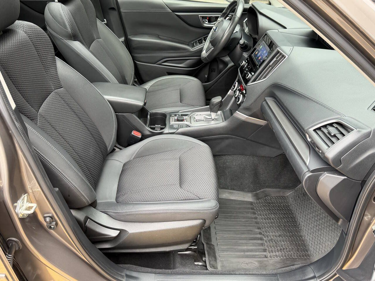 Used 2022 Subaru Forester Premium AWD/4WD image 19