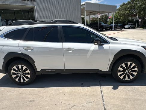 Used 2024 Subaru Outback Limited AWD/4WD image 8