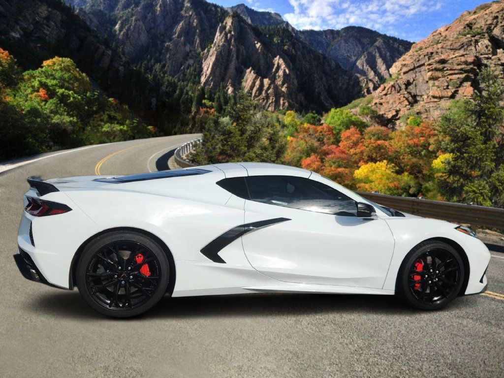 Used 2023 Chevrolet Corvette Stingray Premium Cpe w/ Z51 Performance Package RWD image 2