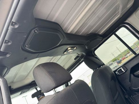 Used 2021 Jeep Wrangler Unlimited Sport AWD/4WD image 32