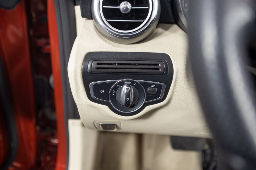 Used 2018 Mercedes-Benz C 300 Cabriolet image 55