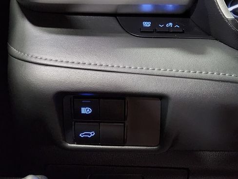 Used 2021 Toyota Highlander XLE FWD image 42
