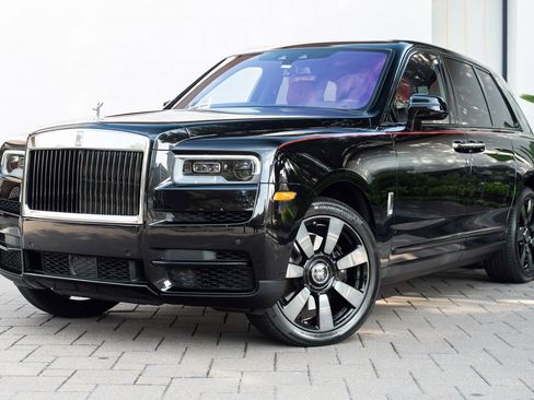 Certified 2023 Rolls-Royce Cullinan w/ Dark Exterior Package image 61