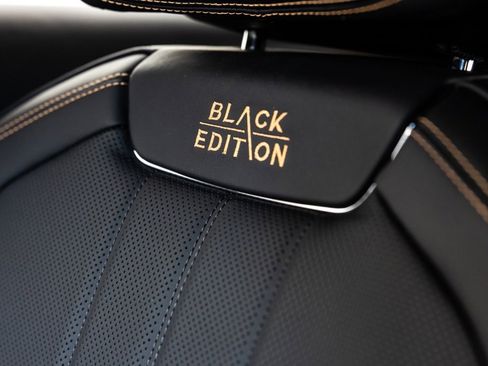 Used 2025 Bentley Flying Spur Plug-In Hybrid image 25