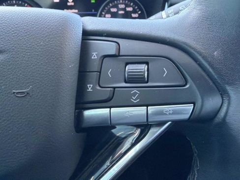 Used 2024 Cadillac XT6 Premium Luxury w/ Technology Package FWD image 29