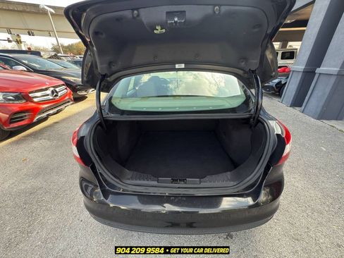 Used 2014 Ford Focus SE FWD image 27
