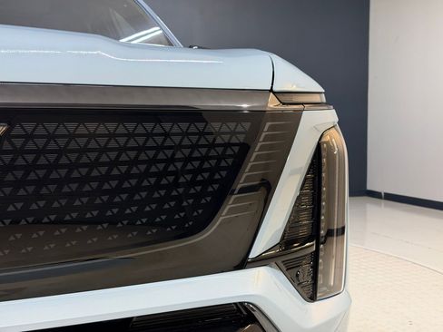 New 2026 Cadillac Vistiq Sport image 22