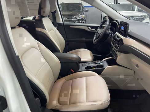 Certified 2022 Ford Escape SEL w/ Technology Package AWD/4WD image 14