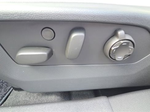 New 2026 Buick Envision Avenir image 33