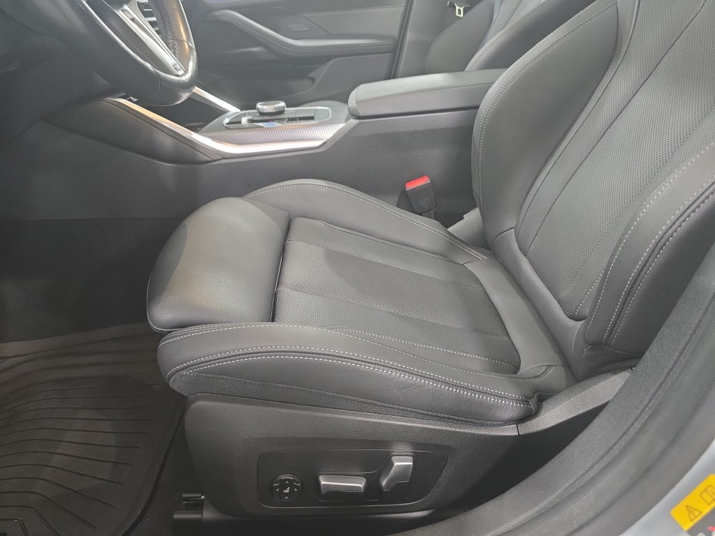 Certified 2024 BMW i4 eDrive40 w/ M Sport Package RWD image 20