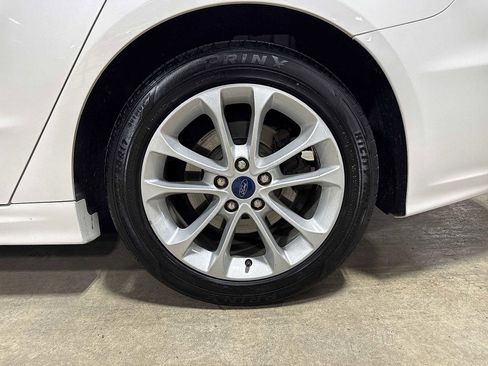 Used 2020 Ford Fusion SE image 10