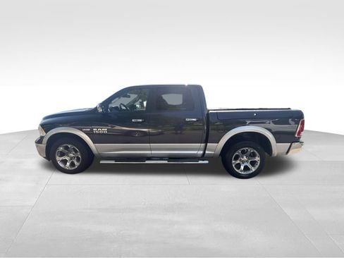 Used 2016 RAM 1500 Laramie w/ Convenience Group AWD/4WD image 3