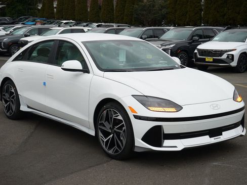 New 2025 Hyundai Ioniq 6 SEL AWD/4WD image 5