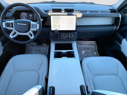 New 2026 Land Rover Defender 110 X-Dynamic SE image 15