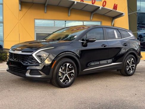 Certified 2025 Kia Sportage EX image 2
