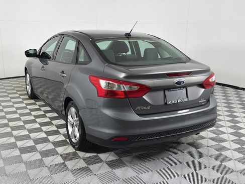Used 2014 Ford Focus SE FWD image 6