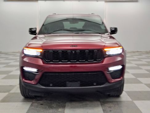 Used 2024 Jeep Grand Cherokee Limited w/ Luxury Tech Group II AWD/4WD image 8
