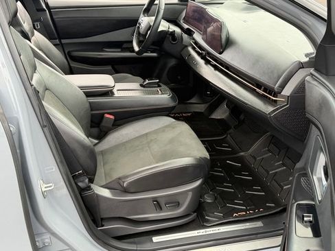 Certified 2024 Nissan Ariya AWD image 26