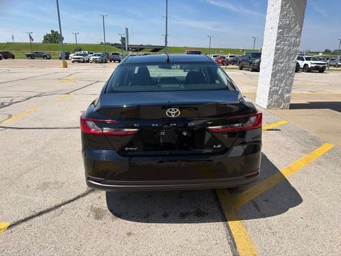 Used 2025 Toyota Camry LE FWD image 6