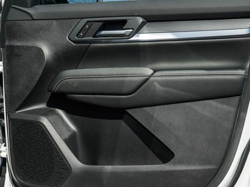 New 2026 GMC Terrain Elevation w/ Technology Package II AWD/4WD image 9