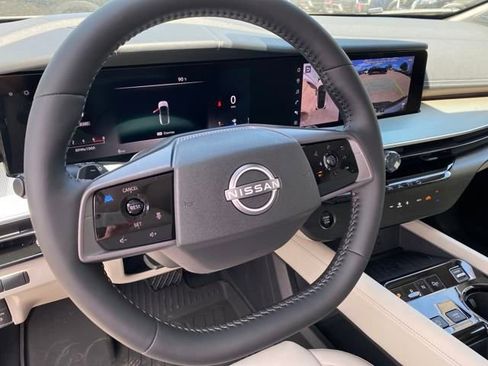 New 2025 Nissan Murano SL image 12