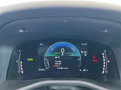 Used 2025 Toyota Camry LE FWD image 15
