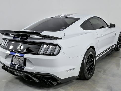 Used 2021 Ford Mustang Shelby GT500 w/ Technology Package image 12