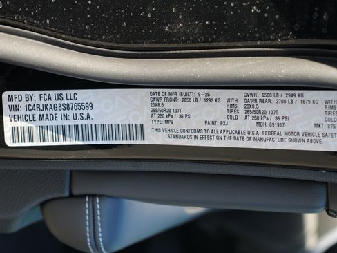 New 2025 Jeep Grand Cherokee L Altitude image 43