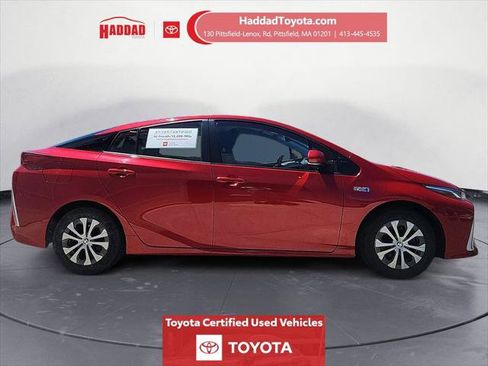 Certified 2022 Toyota Prius Prime LE FWD image 7