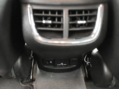 Used 2024 Chevrolet Malibu LT FWD image 15