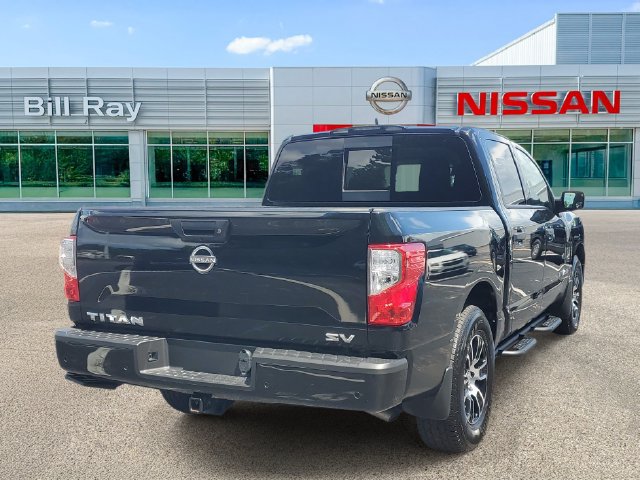 Used 2024 Nissan Titan SV w/ SV Convenience Package RWD image 4
