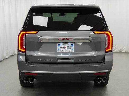 Used 2021 GMC Yukon XL Denali w/ Denali Premium Package AWD/4WD image 40