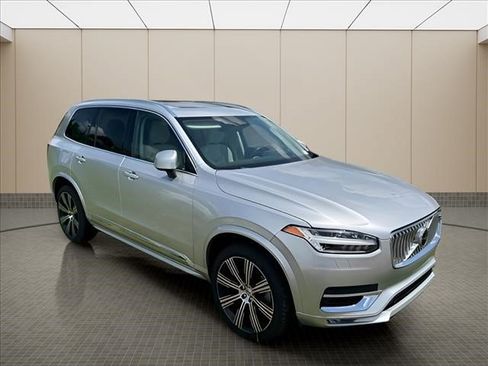 Used 2020 Volvo XC90 T6 Inscription w/ Protection Package Premier AWD/4WD image 9