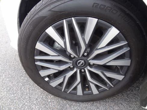 Used 2025 Nissan Altima 2.5 SV FWD image 31