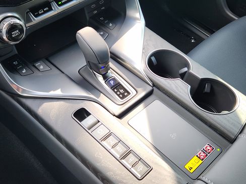 New 2026 Lexus LX 700h Luxury image 15